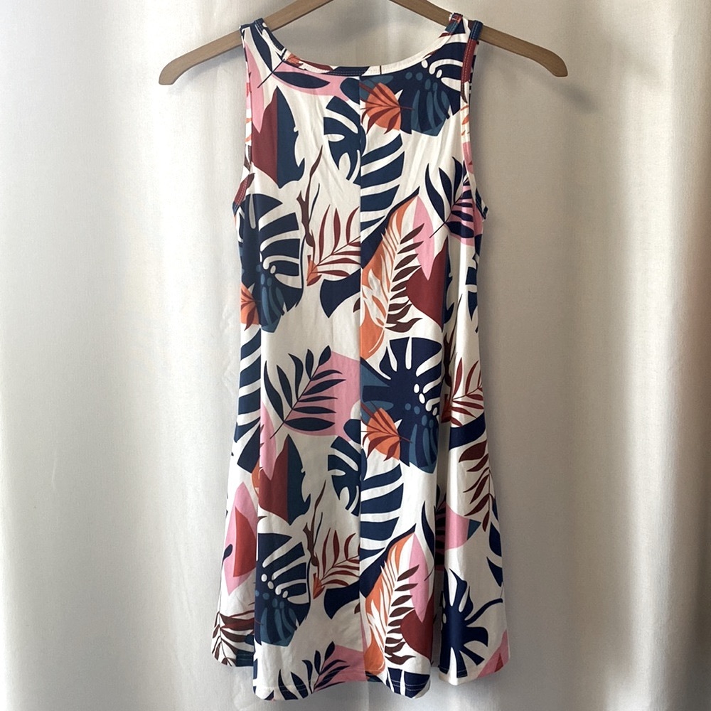 Sun Dress With Pockets - Picture 2 of 5